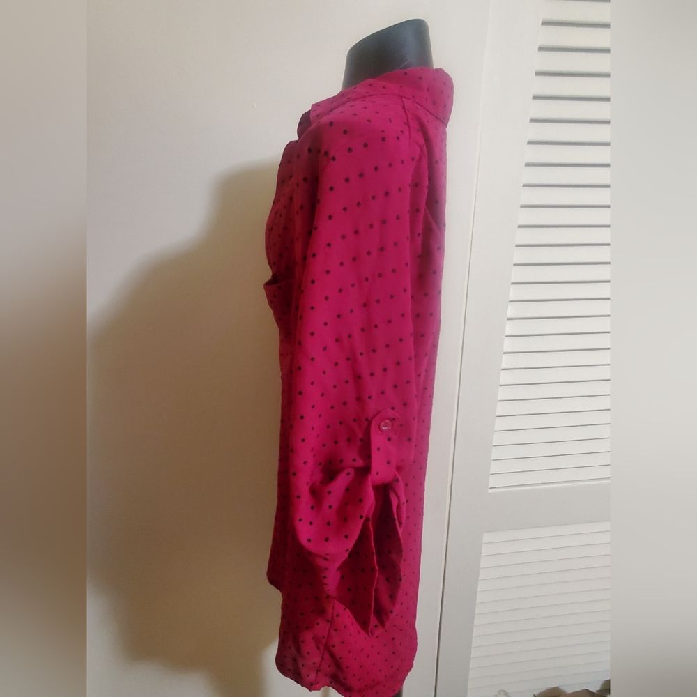 New York & Co. Raspberry polka dot top - Picture 2 of 5